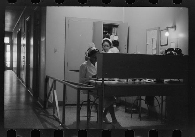 Provident Hospital,Chicago,Illinois,IL,Edwin Rosskam,Farm Security Admin,FSA,10