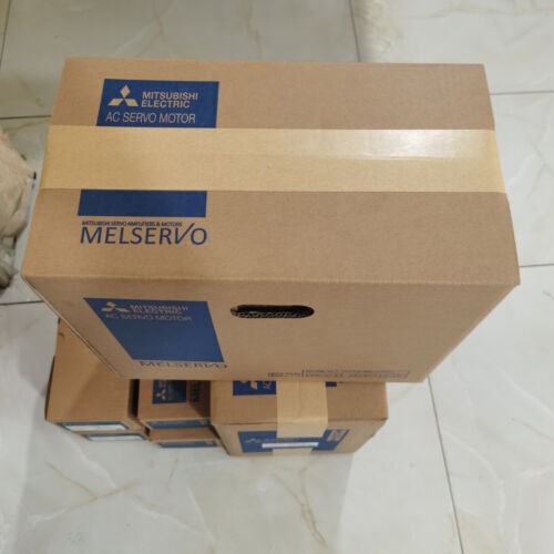 1PC HC-SFS52BG2 Servo Motor New In Box HCSFS52BG2 Expedited Shipping #A6-37