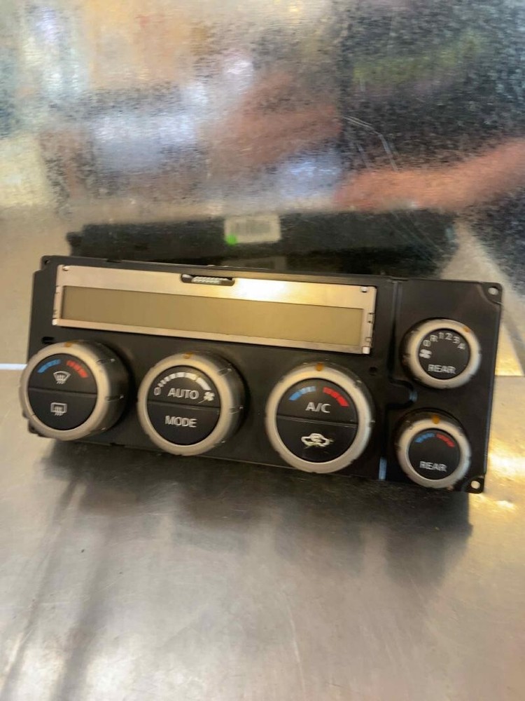 2005-2007 Nissan Pathfinder AC Heater Climate Control Temperature OEM
