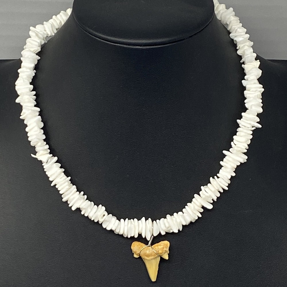 White Puka Shell Necklace Hawaiian Shark Tooth Pendant Surfer Beach Collar 16