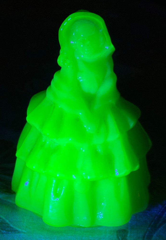Boyd Lady Glass Figurine - Uranium Glass - Louise - Dawn Color - Glows