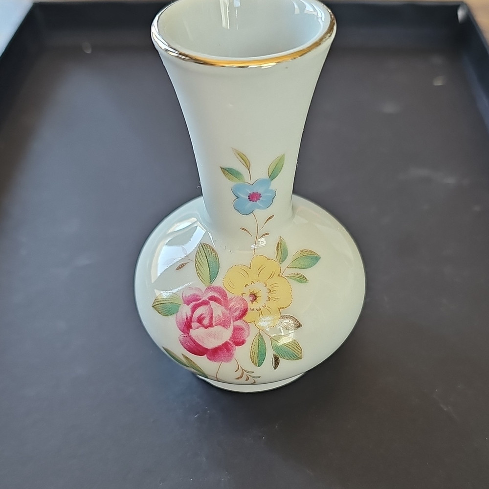 Vintage White Ceramic Floral Bud Vase, Gold Rim, Glossy Decorative Finish