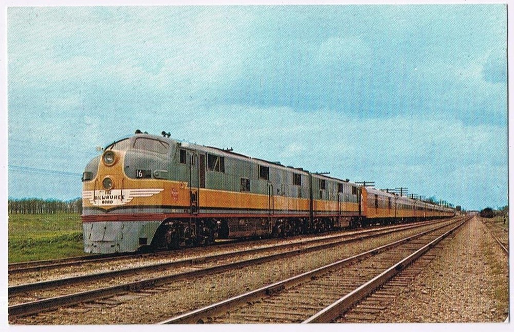 Postcard Train Afternoon Hiawatha Milwaukee Road Chicago - Minneapolis