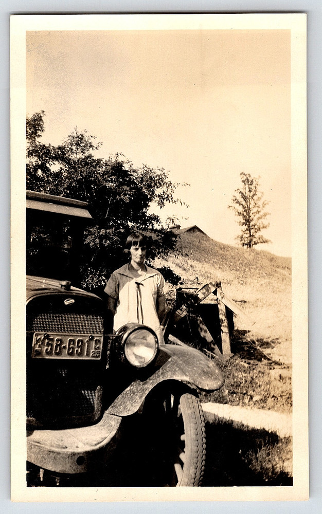 Vintage Real Photo Picture Old Antique Photograph Car Lady Wisconsin 1925