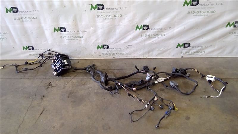 2017-2018 HYUNDAI ELANTRA FRONT WIRING HARNESS WITH FUSE BOX OEM 91200F3261AA