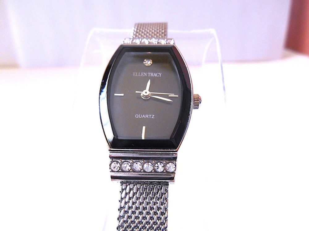 ELLEN TRACY ET5013 Silvertone & Black Ladies Watch - New Battery - Works
