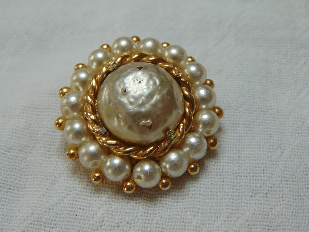 Vintage Miriam Haskell Inspired Glass Pearls Brooch/Pendant