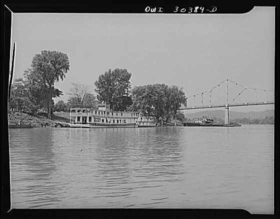 Photo:West Virginia. Showboat Majestic tied up, Point Pleasant