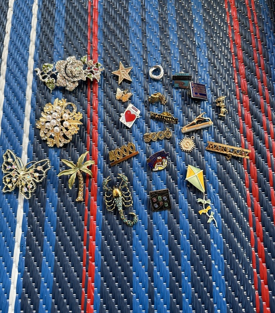 Estate Vintage Brooch Pin Lot