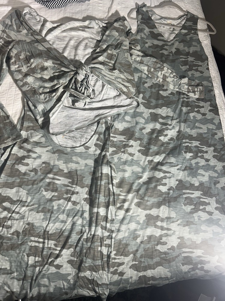 Belle by Kim Gravel Camouflage Knit 3-Piece Set S Tank, Long Sleeve Top, Pants