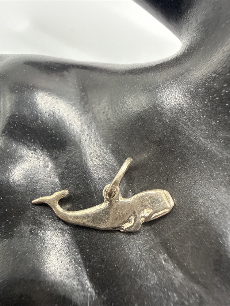 VTG Dainty 925 Sterling Silver Whale Pendant. .9 Grams.