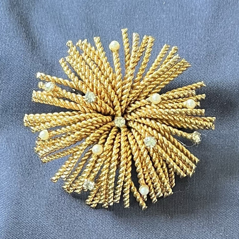 Vintage Gold Tone Flower Brooch Pin, Faux Pearl & Rhinestone Cluster, 2in