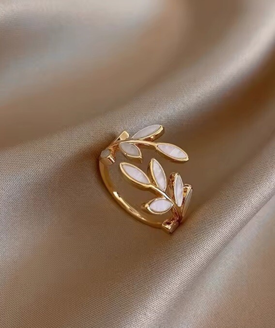 New Release Luxury Leaf Branch Shape Open Ring Greek Style Um Stock Quick Send