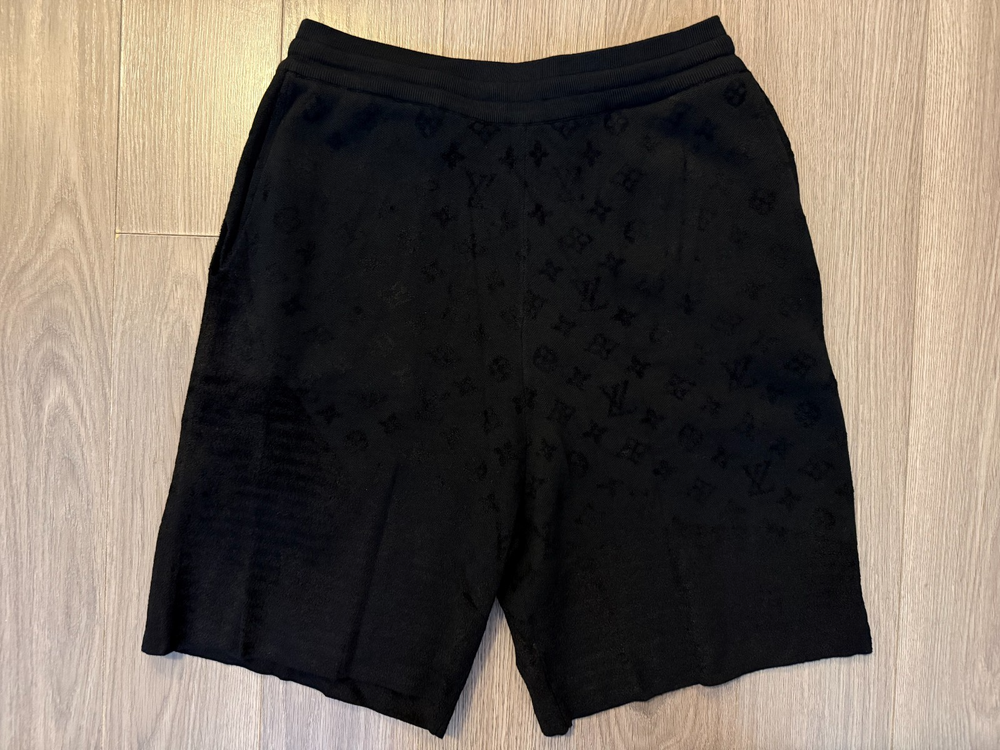 Louis Vuitton Graphic Jacquard Knitted Shorts black sz L