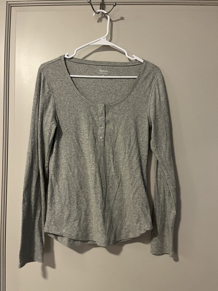 GapBody Gray Ribbed Knit Button Henley Long Sleeve Scoop Neck Stretch Top M