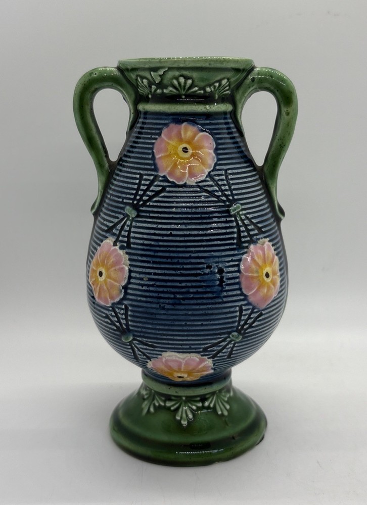 Majolica Art Pottery Vase Art Nouveau Design Raised Flowers 6
