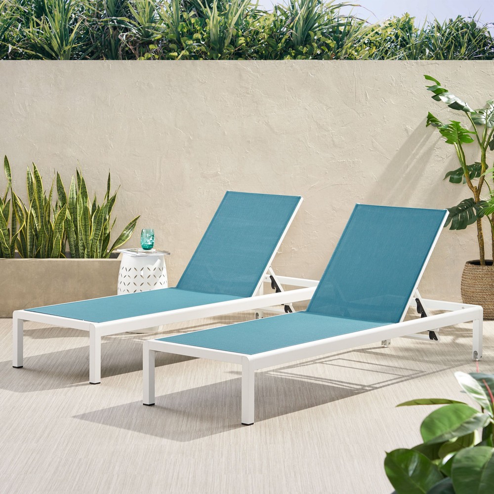 Cape Coral White KD Chaise Lounge for Outdoor Patio Relaxation