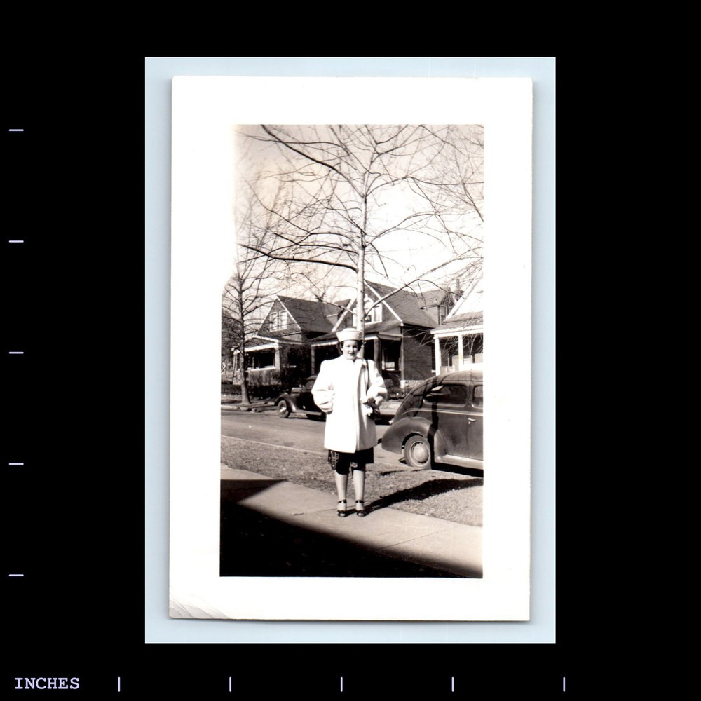 Old Vintage Photo STREET SCENE WOMAN THE CLASSIC CAR SIDEWALK