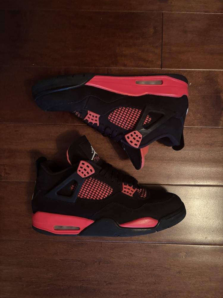 Jordan 4 Red thunder Size US 10 No box, Great condition
