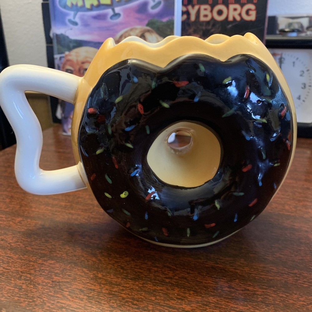 BIGMOUTH Inc 12 oz Porcelain Chocolate Frosted Donut with Sprinkle Coffee Mug