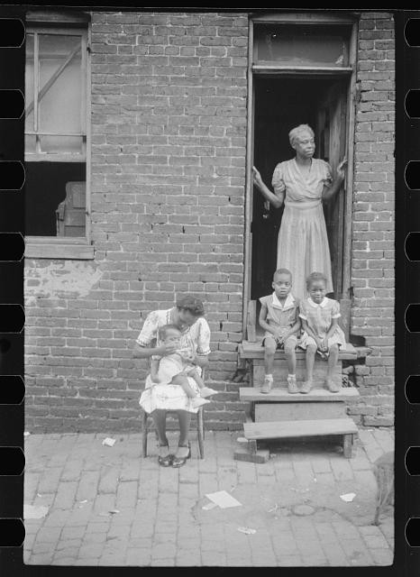 Photo:Washington DC 1941 Black Family Alley Dwelling Brick Rowhouse