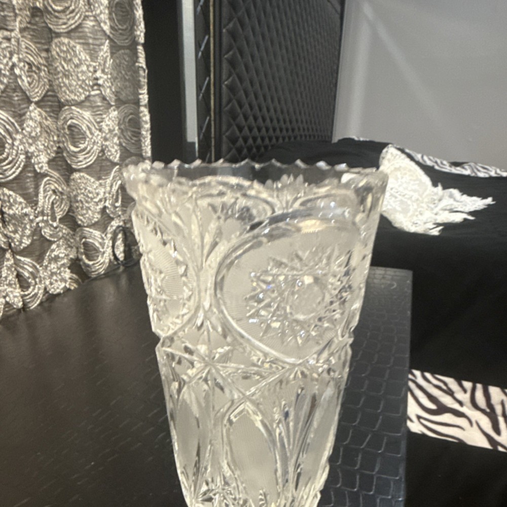 Clear Cut Glass Decorative Vase Diamond Pattern Glossy Finish