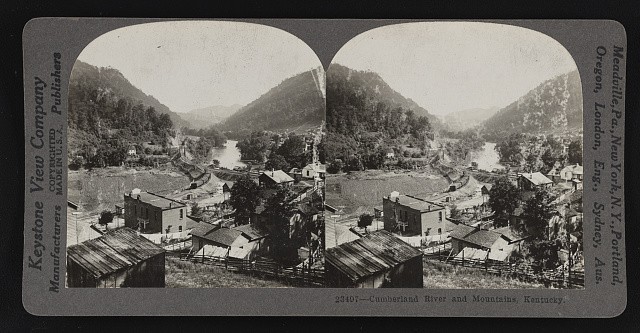 Photo:Cumberland River and mountains, Kentucky