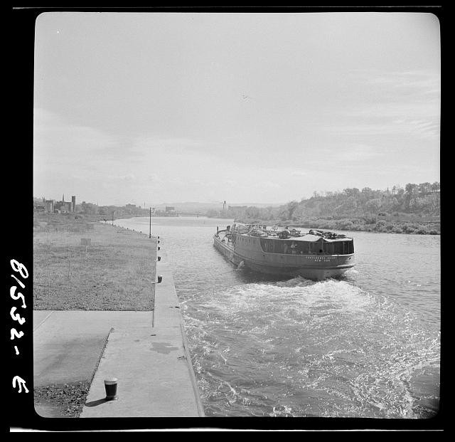 Photo:Erie Canal Lock Eleven New York Tanker 1941