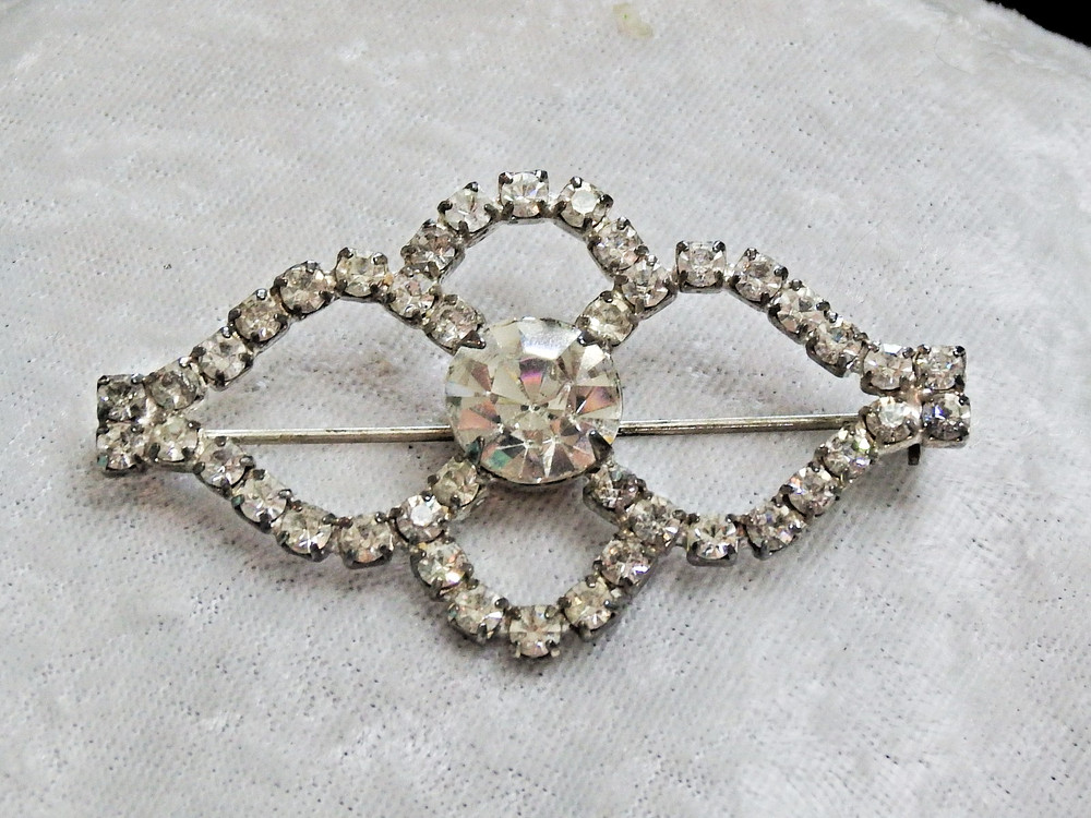 Vintage  Clear Rhinestone Brooch