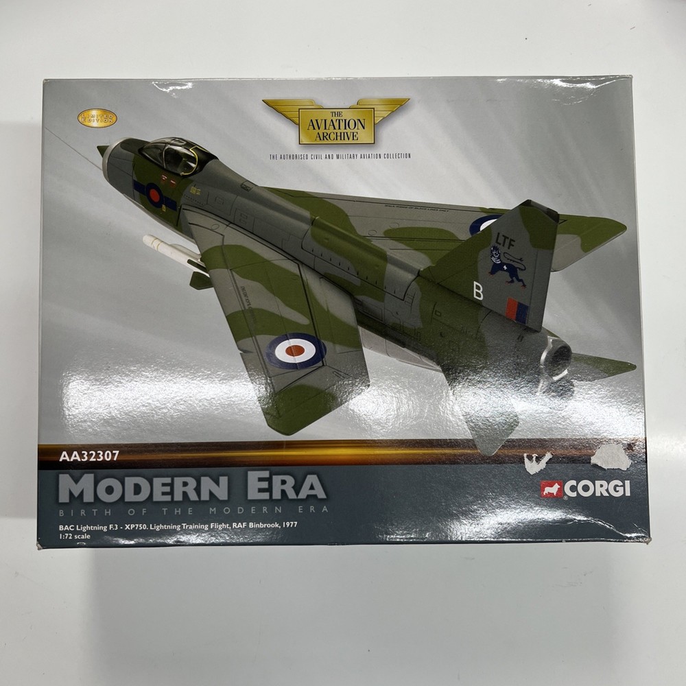 Corgi AA32307 1:72 Scale BAC Lightening F.3, RAF Binbrook 