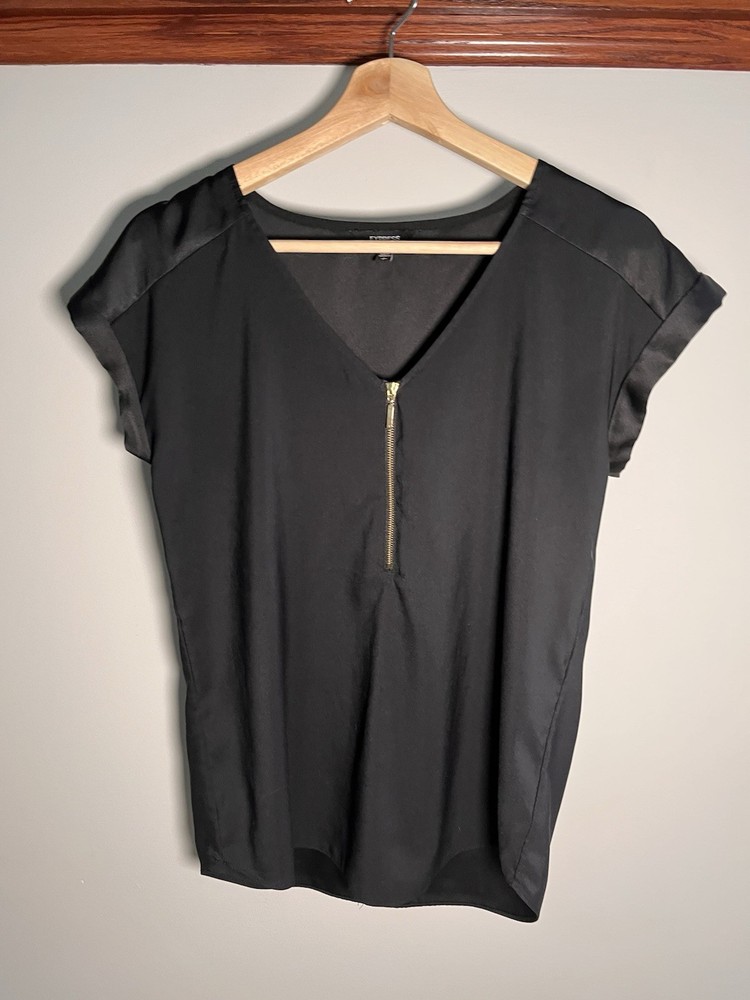Express Solid Black Blouse Shirt Top Women's Small V-Neck Short Sleeve Zip-up