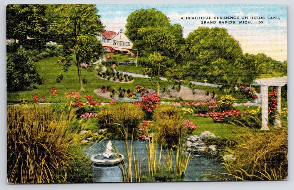 Grand Rapids Michigan~Residence On Reeds Lake~Fountain~Vintage Linen Postcard