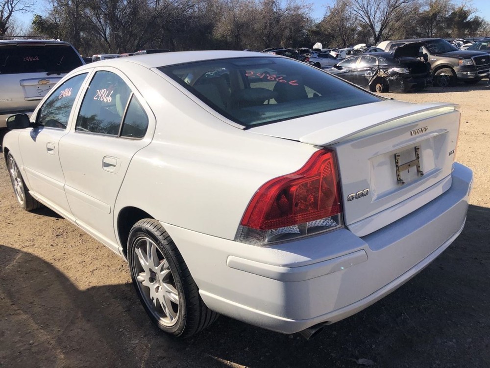 Volvo 60 Series 01-06 Chassis ECM Fuel Pump ID 30742823 916953