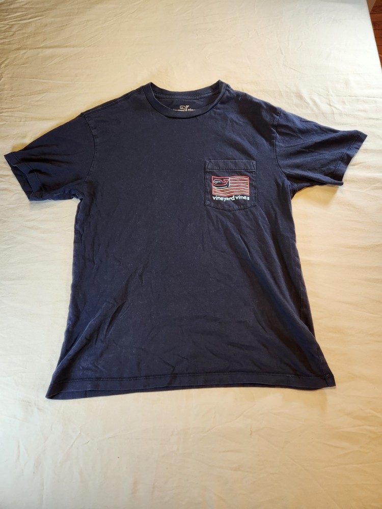 Vineyard Vines Red White & Blue Men's Whale Flag Graphic Short Sleeve T-Shirt XS