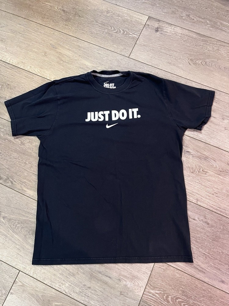 Nike Just Do It Mens Black Shirt Size L Center Swoosh Logo