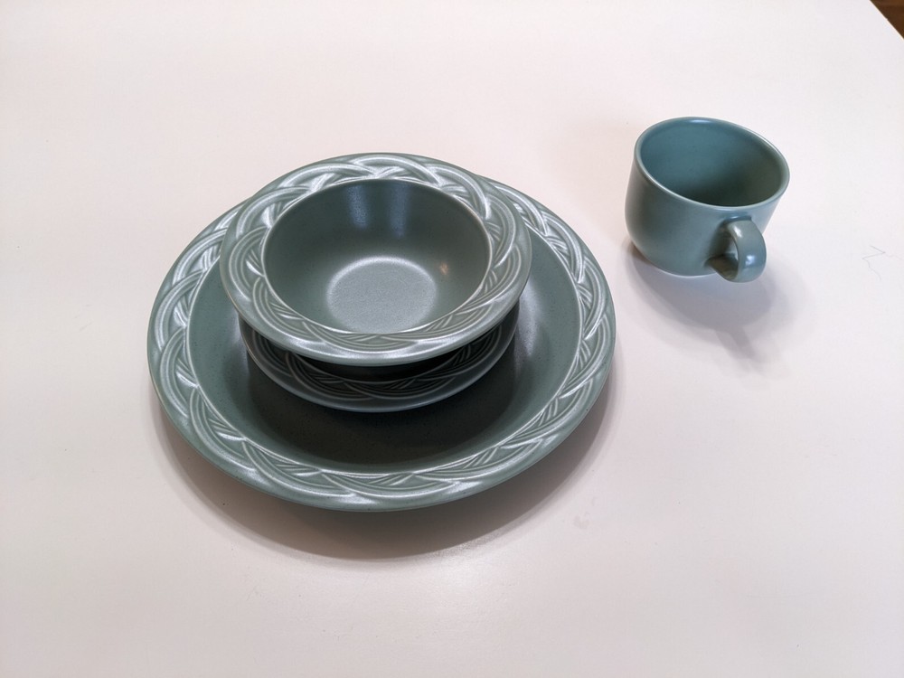 Pfalzgraff Acadia Cypress 4-Piece Dinnerware Set with Cup Saucer and Bowl-image