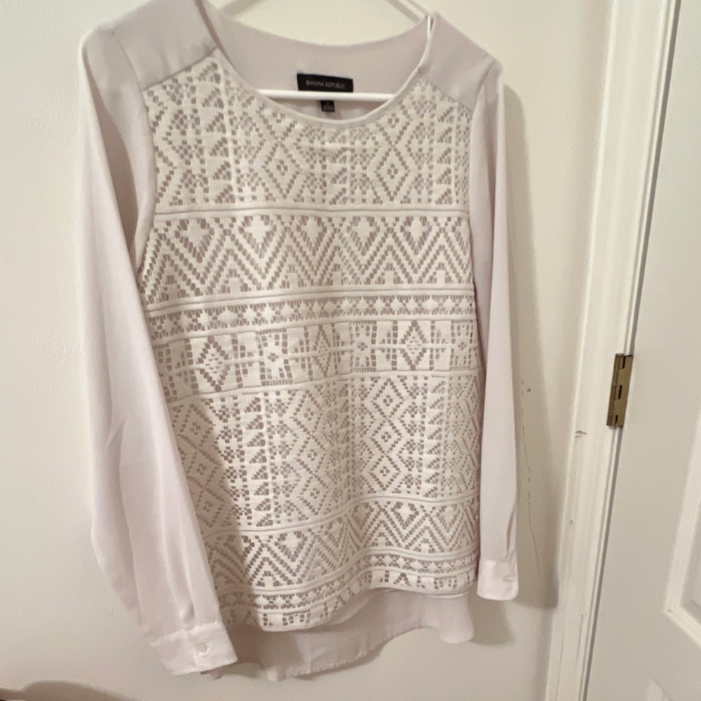 Banana Republic Women's White Lace Long Sleeve Blouse Round Neck Size S