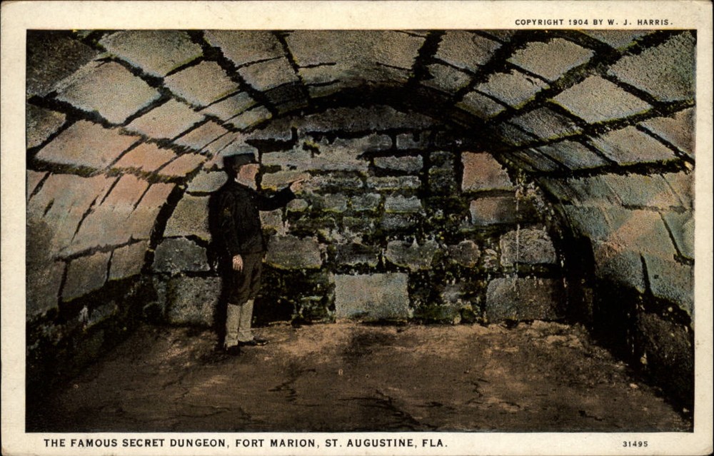 St Augustine Florida Fort Marion secret dungeon 1920s unused vintage postcard