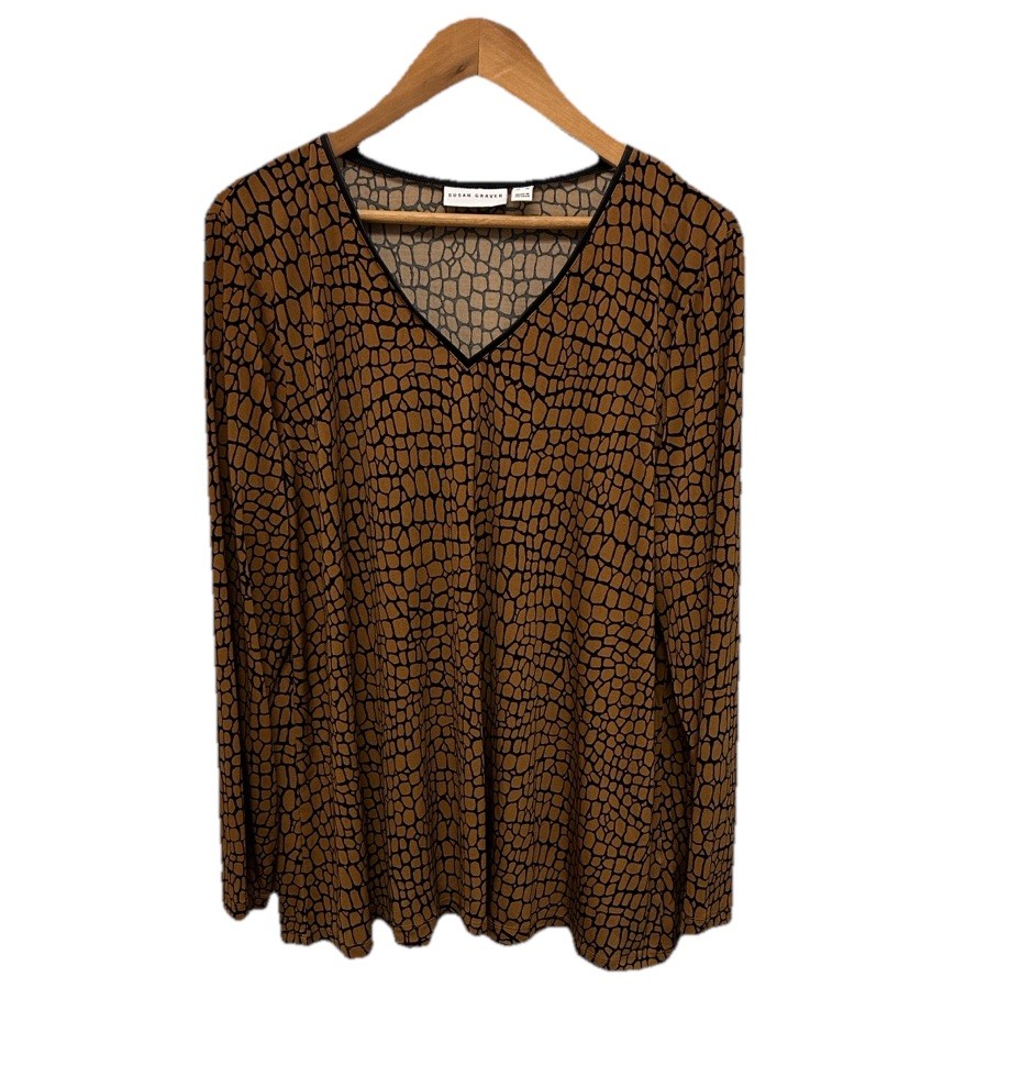 Susan Graver Women’s V Neck Long Sleeve Animal Print Top Sz XL Stretch Casual