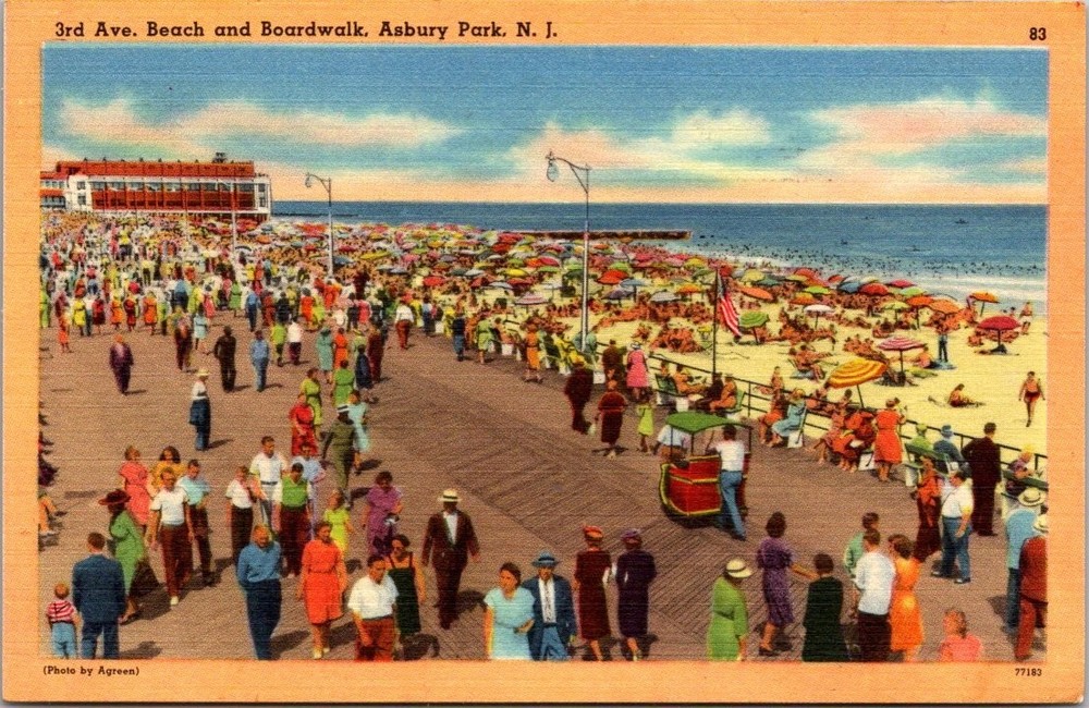 Vintage 1950 Asbury Park NJ Boardwalk Beach Crowd Linen Postcard Tichnor