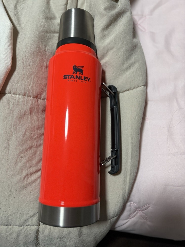 Stanley Classic Vacuum Insulated Tumbler for Hot & Cold Drinks  