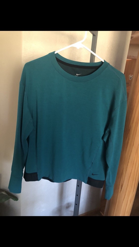 Women's NIKE Dri-fit Long Sleeve Top size M EUC!