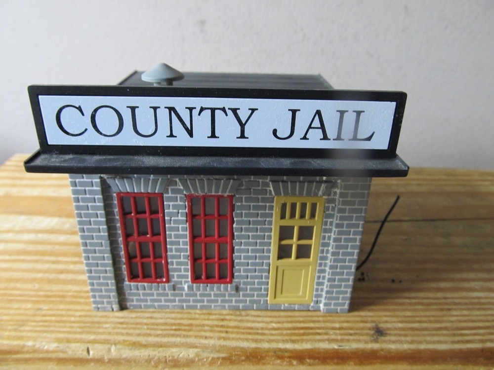 Rail King By Mth 30-90014 Illuminated Maroon & Dark Gray Jail House 0/027 Nib