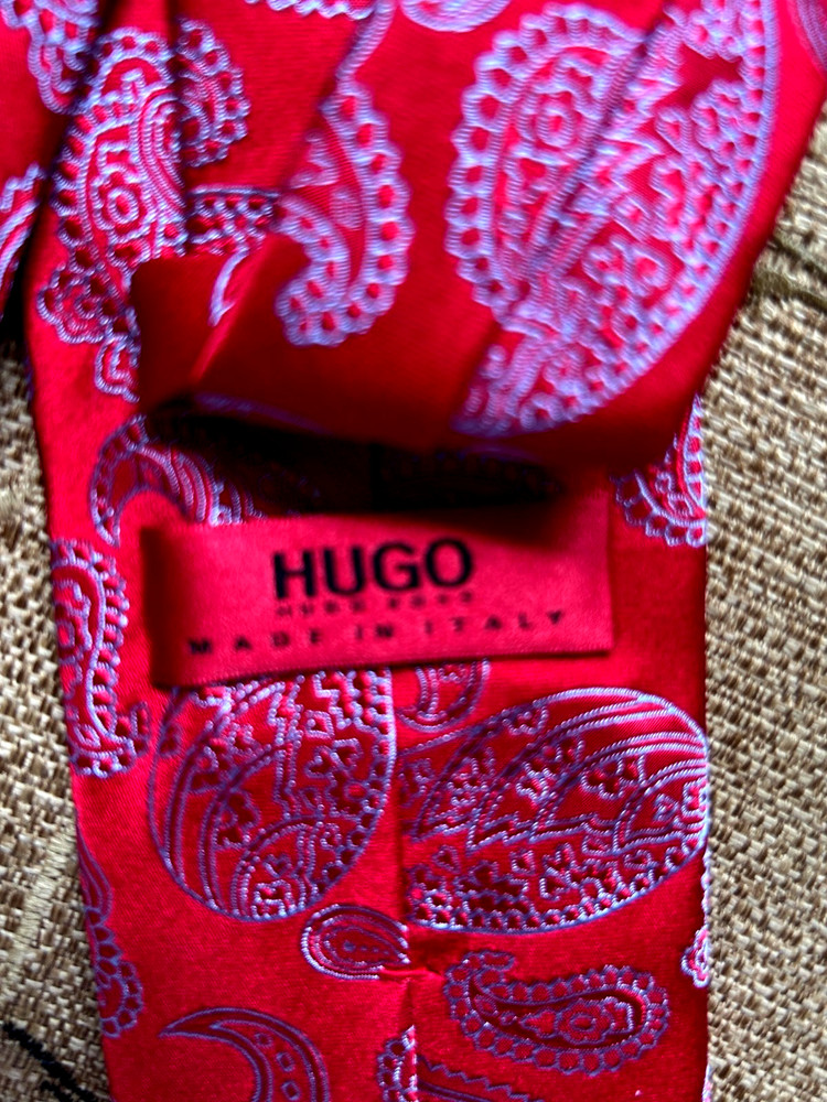 Hugo Boss 100% Silk Men's Tie Necktie RED Multi Paisley Made in Italy $98 NWT