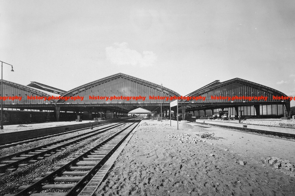 F020517 Newly constructed central railway station in Konigsberg later Kaliningra