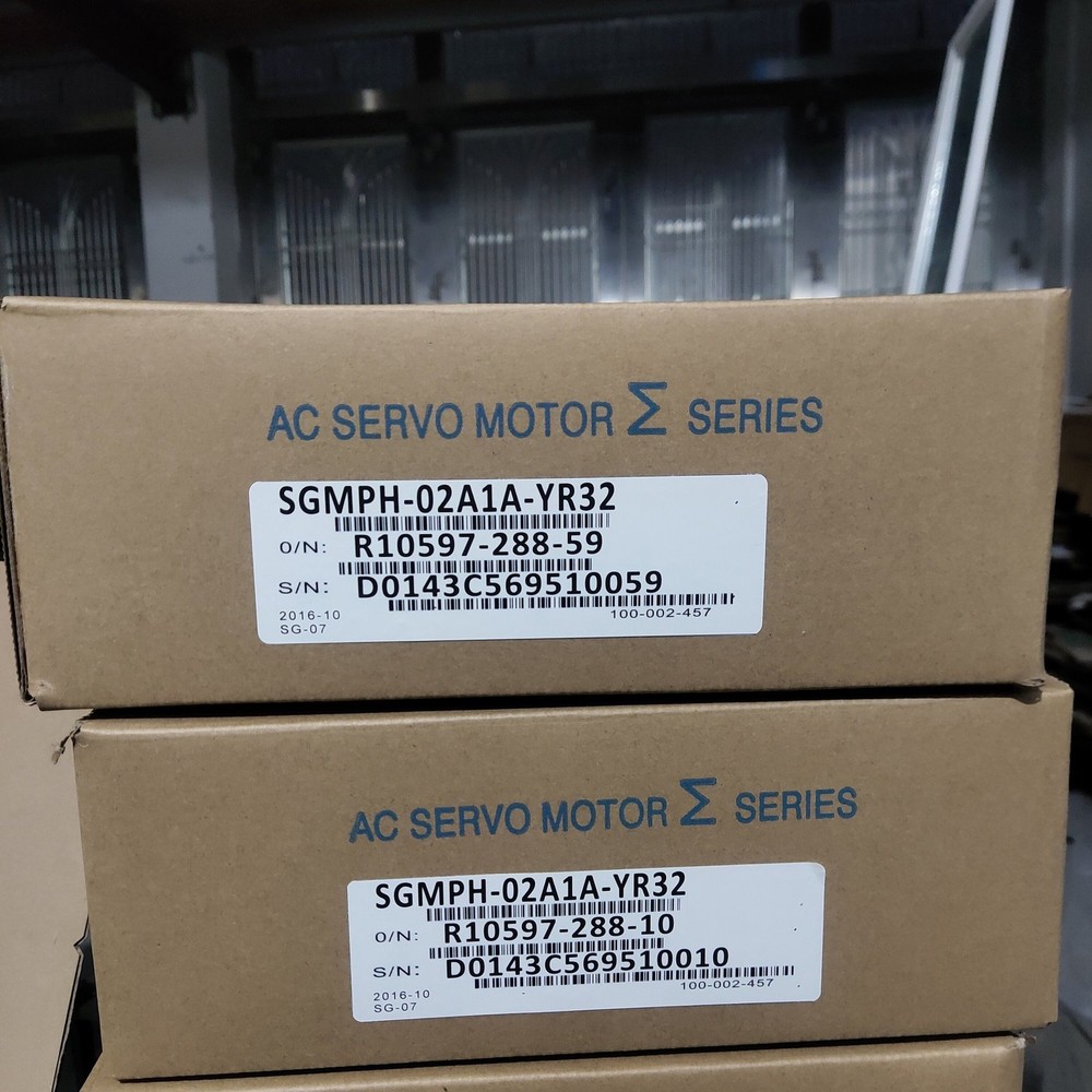 1p New SGMPH-02A1A-YR32 AC Servo Motor FAST SHIP #A6-37