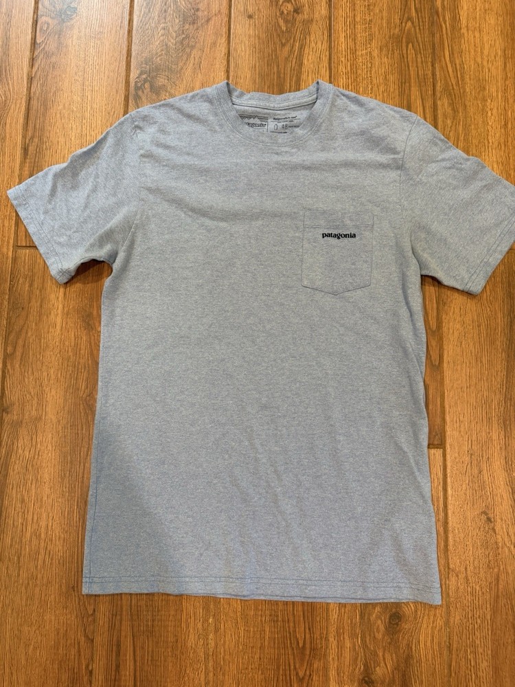 Patagonia Men’s Light Blue Short Sleeve Crew Neck Pocket T-Shirt Size M