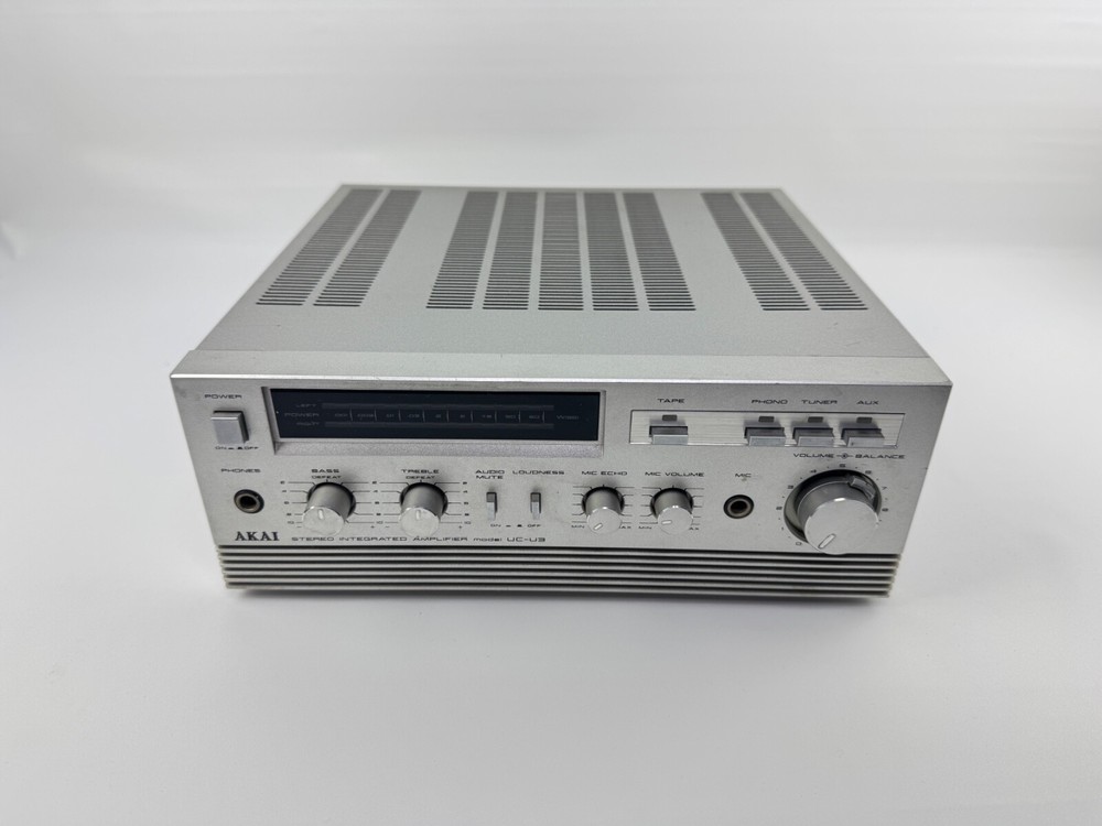 Vintage Akai UC-U3 Bookshelf Stereo System Integrated Amplifier