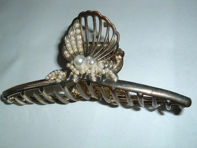 Vintage White Pearl Sea Shells 4