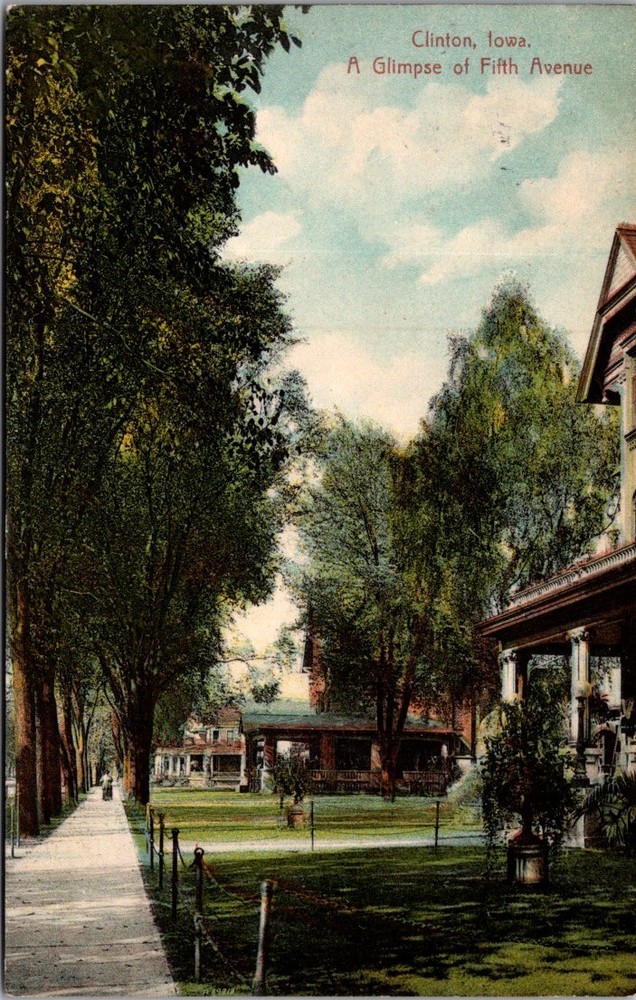 1913 Clinton Iowa Postcard – Fifth Avenue Residential Street Scene